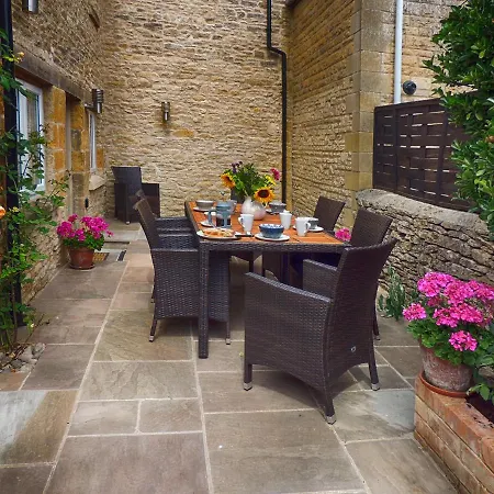 Rathbone Cottage Stow-on-the-Wold Exterior photo